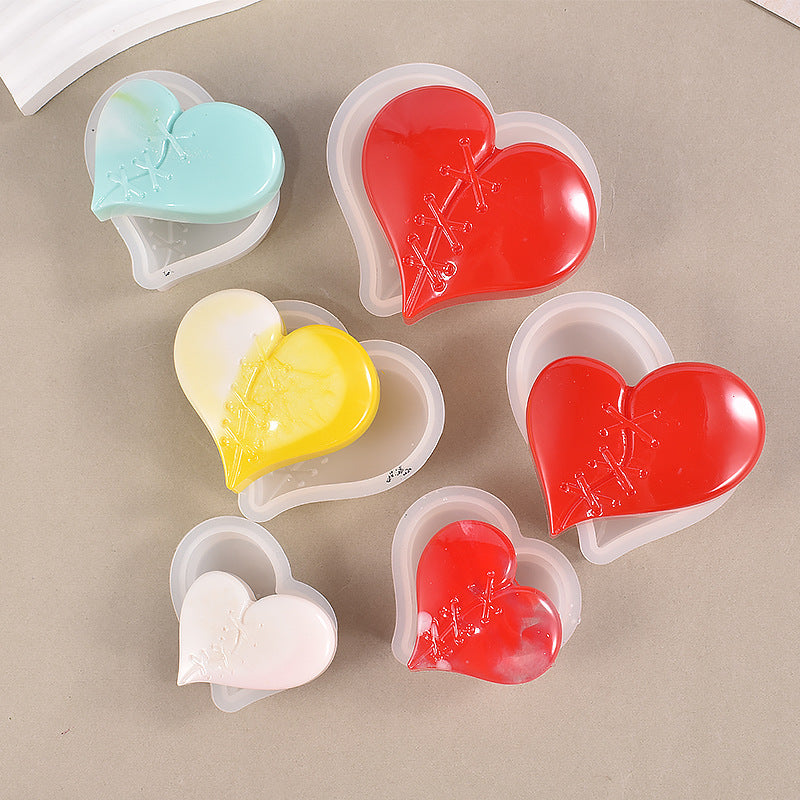 Rubbing Stitching Patching Heart Shaped Keychain Pendant Silicone Moulds for Resin Plaster Soap